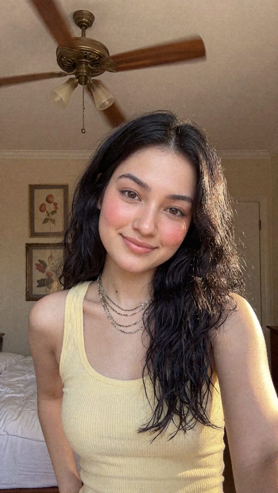 Yellow tank, bare face